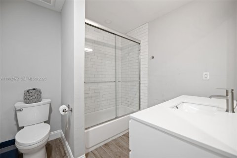 Casa en venta en Plantation, Florida, 4 dormitorios, 238.11 m2 № 2023681 - foto 27