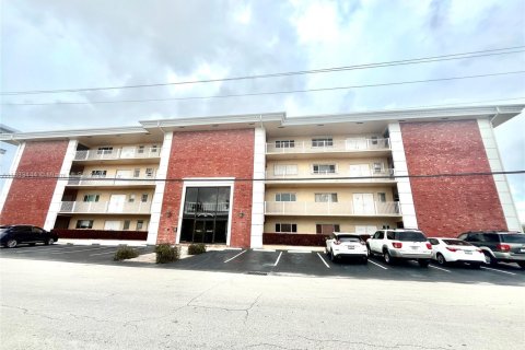Copropriété à vendre à Fort Lauderdale, Floride: 2 chambres, 89.19 m2 № 1817589 - photo 1