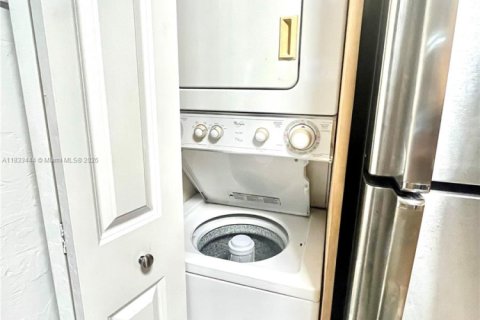 Copropriété à vendre à Fort Lauderdale, Floride: 2 chambres, 89.19 m2 № 1817589 - photo 8