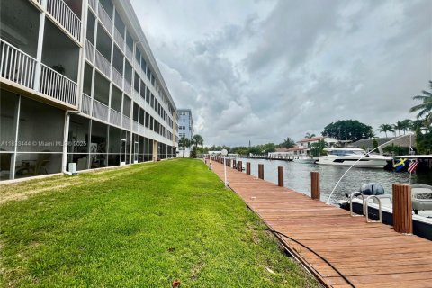 Copropriété à vendre à Fort Lauderdale, Floride: 2 chambres, 89.19 m2 № 1817589 - photo 25