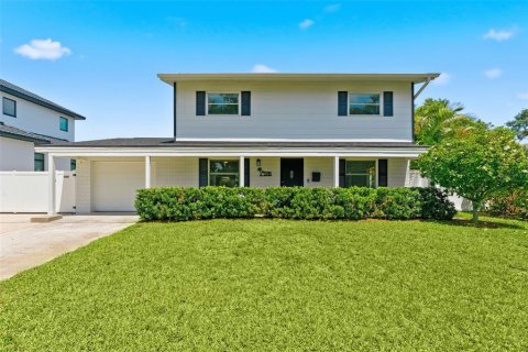 Villa ou maison à Saint Petersburg, Floride 3 chambres, 149.76 m2 № 2210703