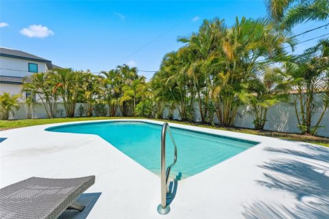 Villa ou maison à vendre à Saint Petersburg, Floride: 3 chambres, 149.76 m2 № 2210703 - photo 10