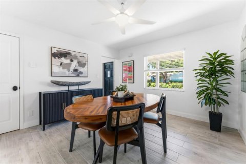 Villa ou maison à vendre à Saint Petersburg, Floride: 3 chambres, 149.76 m2 № 2210703 - photo 8