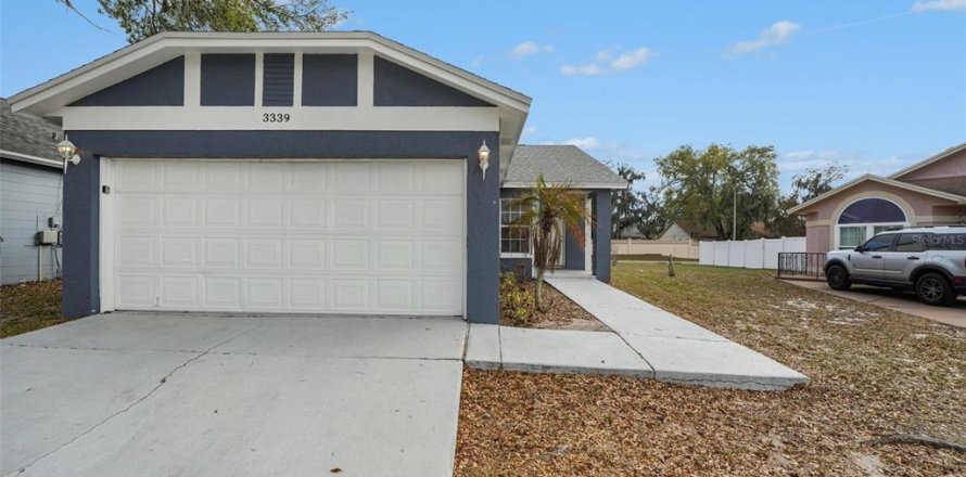 Villa ou maison à Winter Haven, Floride 3 chambres, 107.58 m2 № 2107424