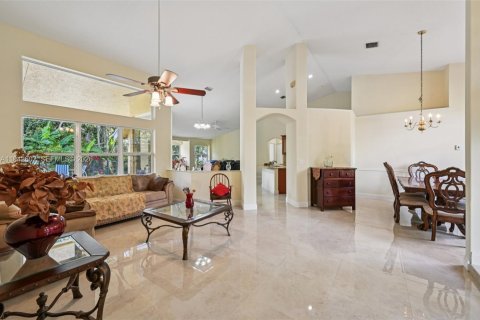 Villa ou maison à vendre à West Palm Beach, Floride: 3 chambres, 214.05 m2 № 2059930 - photo 6