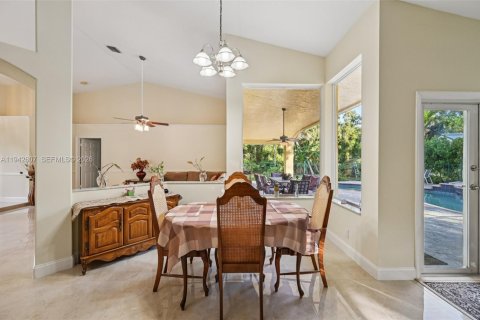 Villa ou maison à vendre à West Palm Beach, Floride: 3 chambres, 214.05 m2 № 2059930 - photo 11