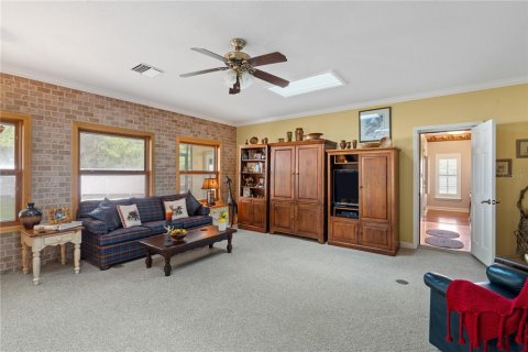 Casa en venta en Brooksville, Florida, 3 dormitorios, 392.05 m2 № 2136044 - foto 17