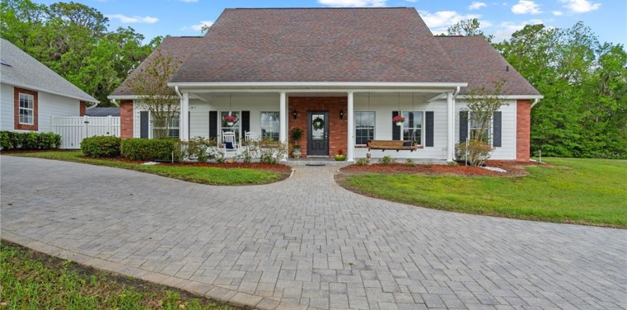 Casa en Brooksville, Florida 3 dormitorios, 392.05 m2 № 2136044