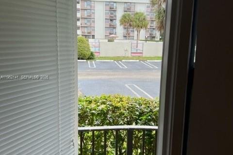 Купить кондоминиум в Корал-Спрингс, Флорида 1 спальня, 50.26м2, № 2006481 - фото 10