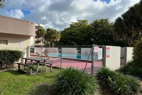 Купить кондоминиум в Корал-Спрингс, Флорида 1 спальня, 50.26м2, № 2006481 - фото 3