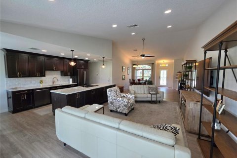 Casa en venta en Spring Hill, Florida, 3 dormitorios, 140.84 m2 № 2385610 - foto 9