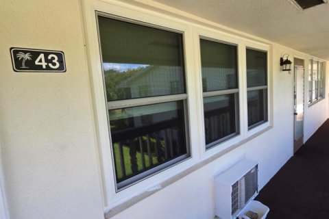 Condo in Deerfield Beach, Florida, 1 bedroom  № 2175842 - photo 2
