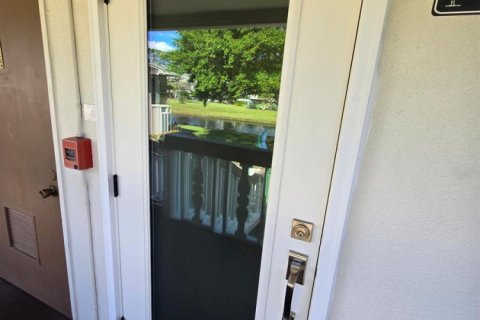 Condo in Deerfield Beach, Florida, 1 bedroom  № 2175842 - photo 3