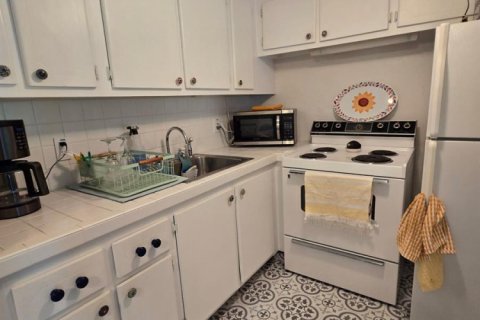 Condo in Deerfield Beach, Florida, 1 bedroom  № 2175842 - photo 7