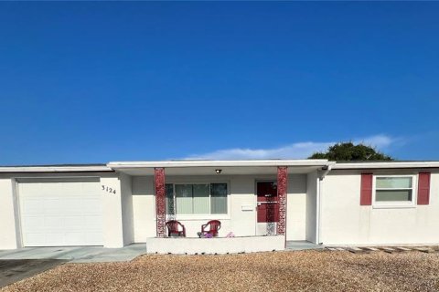 Casa en venta en Holiday, Florida, 2 dormitorios, 104.79 m2 № 1912078 - foto 1