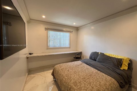 Снять в аренду виллу или дом в Майами, Флорида 1 спальня, 137.31м2, № 1955499 - фото 10