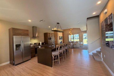 Touwnhouse à vendre à Kissimmee, Floride: 3 chambres, 203.92 m2 № 2128944 - photo 3