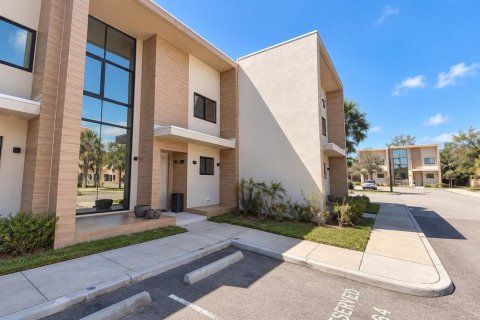 Touwnhouse à vendre à Kissimmee, Floride: 3 chambres, 203.92 m2 № 2128944 - photo 2