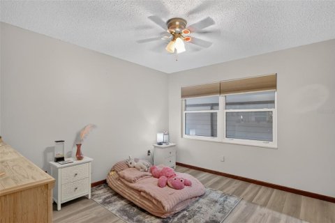 House in Leesburg, Florida 4 bedrooms, 160.44 sq.m. № 2408429 - photo 22