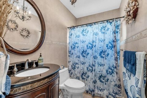 House in Key Largo, Florida 4 bedrooms, 237.27 sq.m. № 1988031 - photo 20