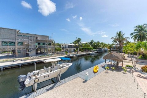 House in Key Largo, Florida 4 bedrooms, 237.27 sq.m. № 1988031 - photo 3