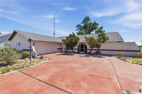 Casa en Ocala, Florida 3 dormitorios, 175.77 m2 № 2096460