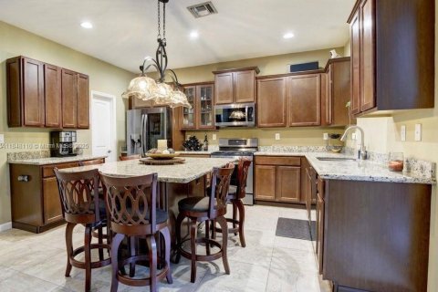 Villa ou maison à vendre à Homestead, Floride: 5 chambres, 263.56 m2 № 1848762 - photo 8