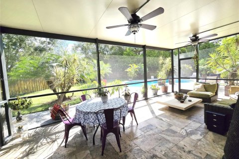 Villa ou maison à vendre à Homestead, Floride: 5 chambres, 263.56 m2 № 1848762 - photo 27