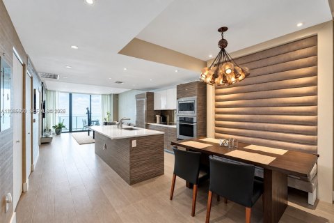 Copropriété à louer à Miami, Floride: 2 chambres, 102.84 m2 № 2357142 - photo 4