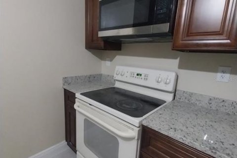 Casa en venta en Kissimmee, Florida, 2 dormitorios, 71.35 m2 № 863942 - foto 18