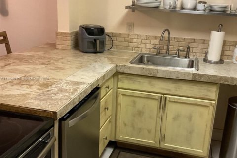 Купить кондоминиум в Майами, Флорида 2 спальни, 84.54м2, № 2009082 - фото 12