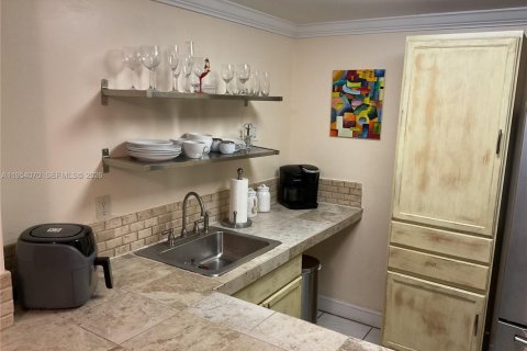 Купить кондоминиум в Майами, Флорида 2 спальни, 84.54м2, № 2009082 - фото 10