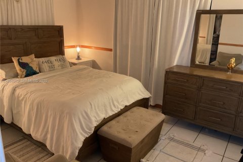 Купить кондоминиум в Майами, Флорида 2 спальни, 84.54м2, № 2009082 - фото 16