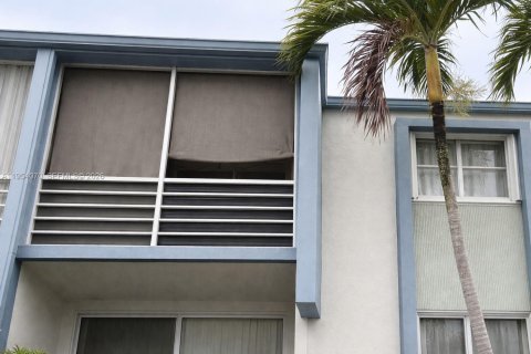 Кондоминиум с 2 спальнями в Майами, Флорида № 2009082