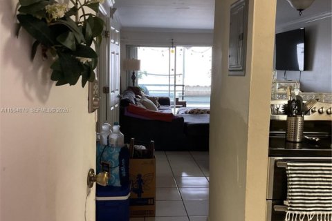 Купить кондоминиум в Майами, Флорида 2 спальни, 84.54м2, № 2009082 - фото 4