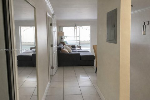 Купить кондоминиум в Майами, Флорида 2 спальни, 84.54м2, № 2009082 - фото 6