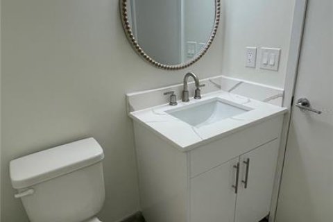 Condominio en alquiler en Sarasota, Florida, 2 dormitorios, 95.04 m2 № 1681102 - foto 9