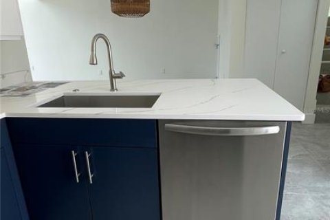Condominio en alquiler en Sarasota, Florida, 2 dormitorios, 95.04 m2 № 1681102 - foto 14