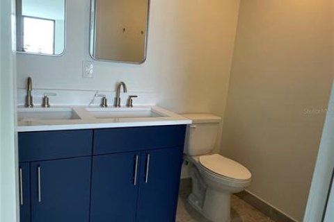 Condominio en alquiler en Sarasota, Florida, 2 dormitorios, 95.04 m2 № 1681102 - foto 5