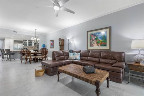 Condominio en venta en Palm Coast, Florida, 3 dormitorios, 158.12 m2 № 1608035 - foto 12