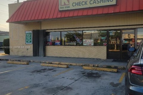 Immobilier commercial à vendre à Oakland Park, Floride № 2027947 - photo 3