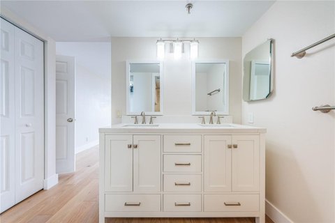 Copropriété à vendre à Saint Petersburg, Floride: 2 chambres, 116.13 m2 № 2329848 - photo 30