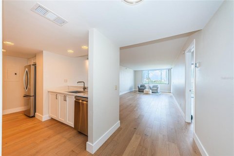 Copropriété à vendre à Saint Petersburg, Floride: 2 chambres, 116.13 m2 № 2329848 - photo 8