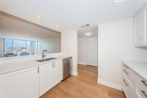 Copropriété à vendre à Saint Petersburg, Floride: 2 chambres, 116.13 m2 № 2329848 - photo 15