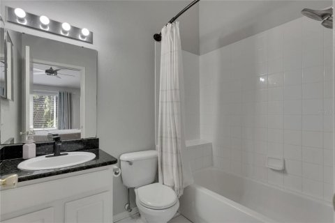 Townhouse in Brandon, Florida 2 bedrooms, 103.12 sq.m. № 1901482 - photo 15