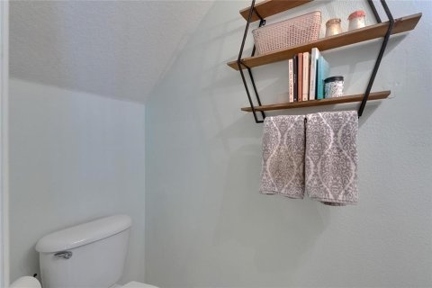 Townhouse in Brandon, Florida 2 bedrooms, 103.12 sq.m. № 1901482 - photo 11