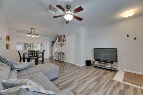 Townhouse in Brandon, Florida 2 bedrooms, 103.12 sq.m. № 1901482 - photo 4