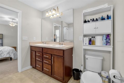 House in Wesley Chapel, Florida 4 bedrooms, 201.78 sq.m. № 1854636 - photo 28