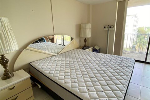 Appartement à louer à North Miami Beach, Floride: 1 chambre, 67.08 m2 № 1866982 - photo 18