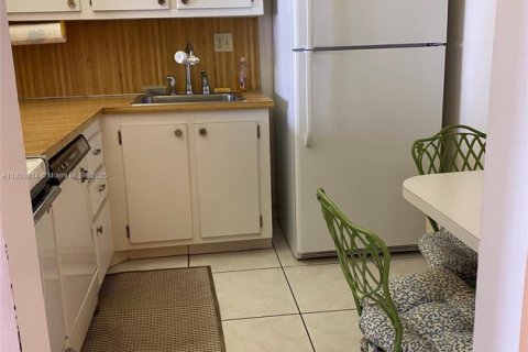 Appartement à louer à North Miami Beach, Floride: 1 chambre, 67.08 m2 № 1866982 - photo 9